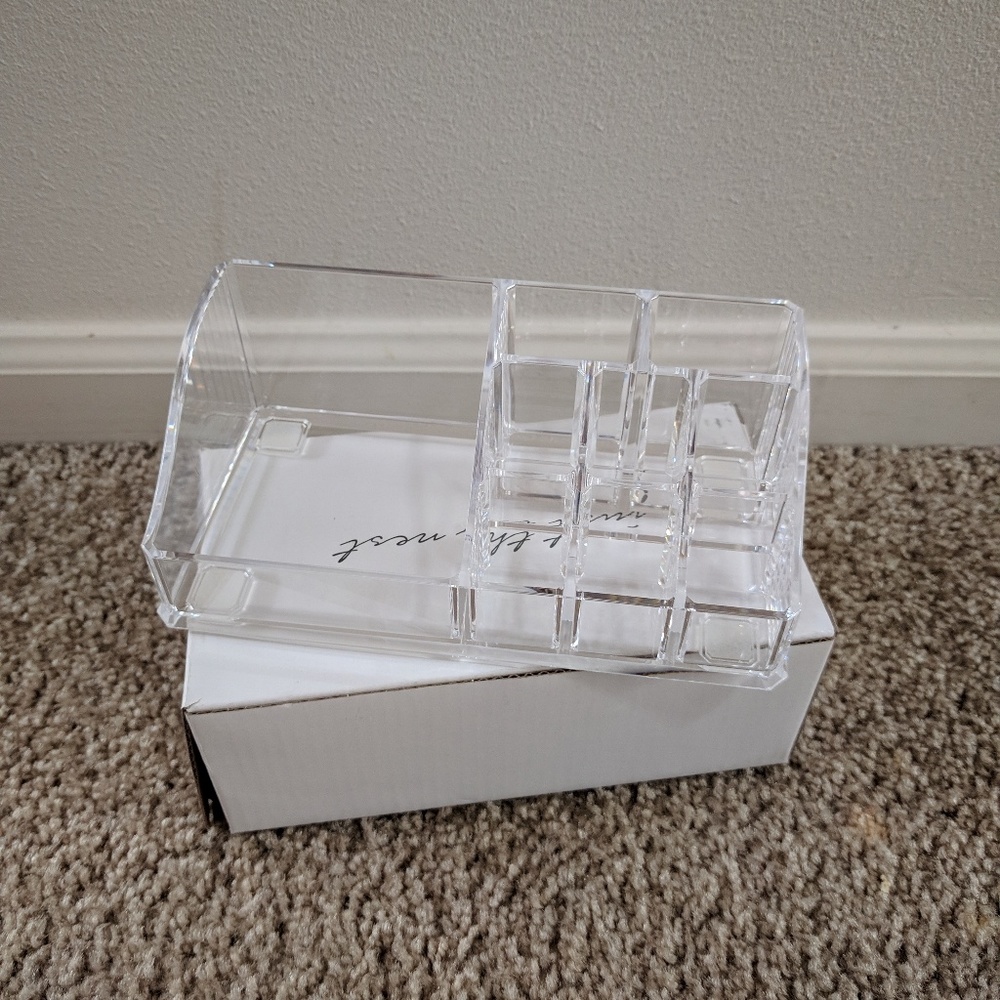 9 compartments deluxe makeup organizer